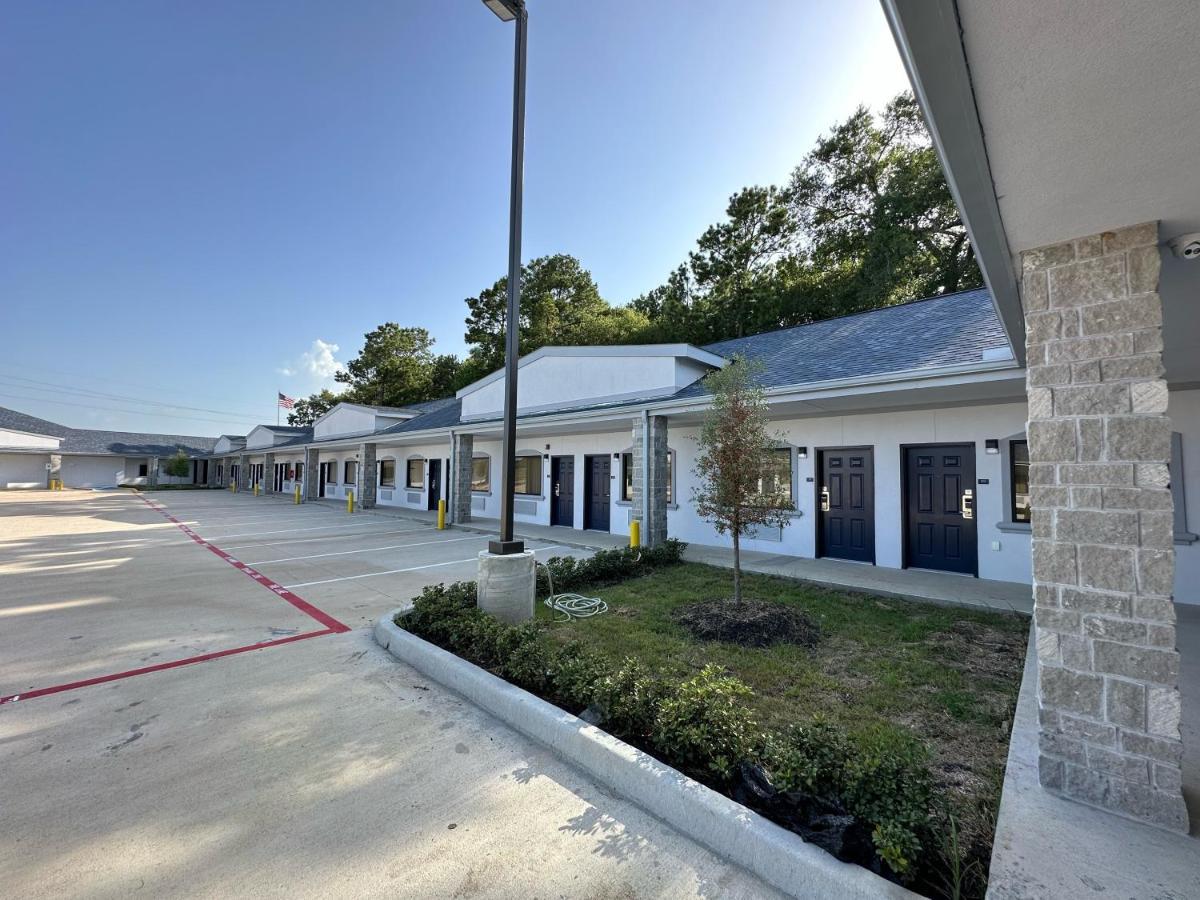 Crosby Travel Lodge And Rv Park Exterior photo
